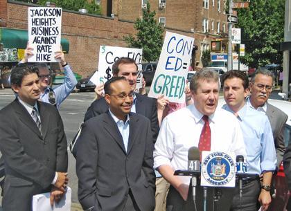 Queens pols, residents blast Con Ed rate hike