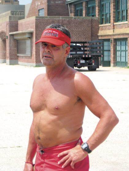 Riis lifeguard warns swimmers not to panic if caught in riptide