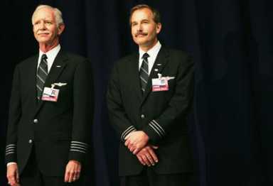 Hero pilot Sully heads back to the sky from LaGuardia