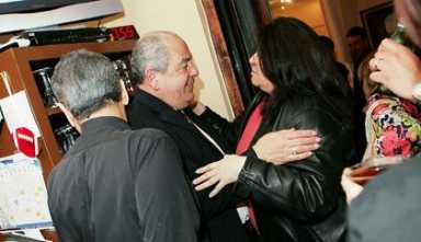Loyal customers bid adieu to beloved Jax Heights eatery