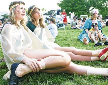 Solstice party draws festivalgoers west with the sun