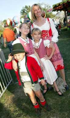 Farm Museum fair draws record crowd