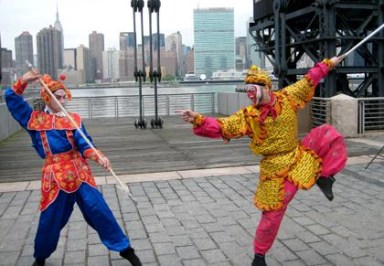 Live music, dancing returns to LIC park