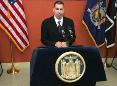 Guv denies pressure to nix special election