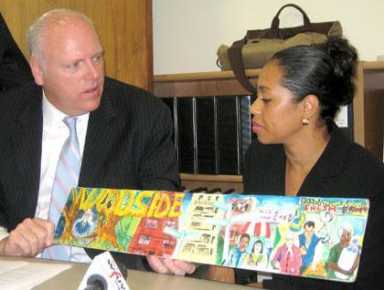 Woodside non-profit gets $15K for graffiti removal