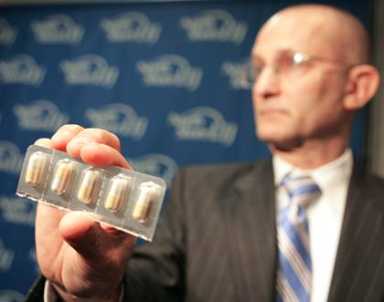 Feds give $350M to fight swine flu