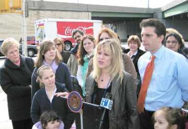 Woodside parents livid at cut