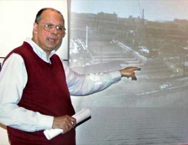 Preservationists want Astoria stones honored