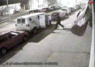 Police search for electronics thieves