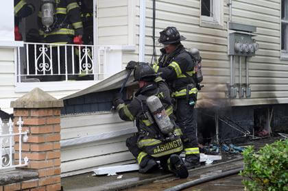 Residents escape injury in Woodhaven fire