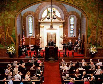 Astoria rabbi has plan to bring in new worshipers