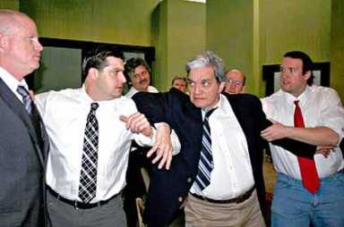 BroadHollow Theatre’s ‘12 Angry Men’ has punch