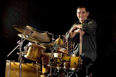 Astoria’s Santos pays tribute to Brazilian roots on CD
