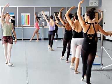 Frank Sinatra HS students showcase artistic prowess