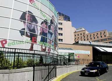 Woodside mom allegedly threw out baby: DA