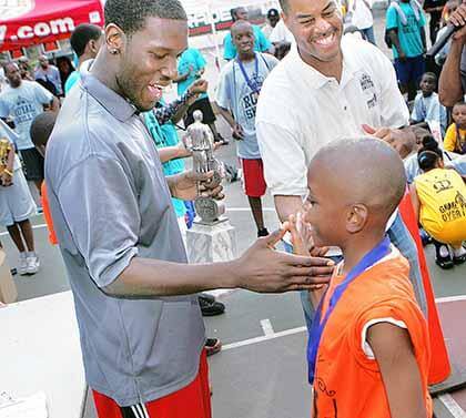 NBA star from Hollis passes on life lessons at free clinic