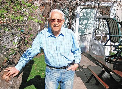 Astoria man spends retirement showing off beloved city