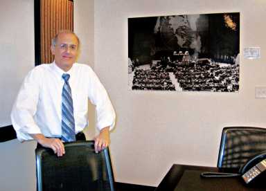 Boro gets first executive office suite center New business space in Fresh Meadows gives small companies a place to set up shop with services