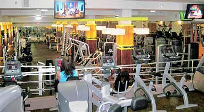 Fresh Meadows gym fills area business void