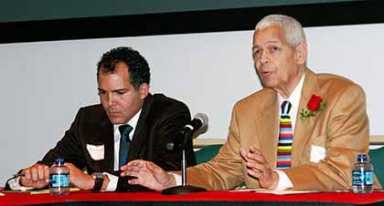 Fight for civil rights rages on, Julian Bond says in speech