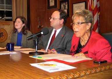 Qns. leaders decry plans to close failing schools