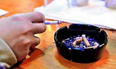 Council extends smoking ban to city parks, beaches
