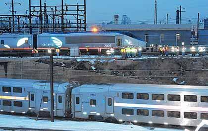 Sunnyside Amtrak derailment snarls LIRR evening commute