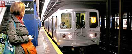 Subway security still needs improvements: DiNapoli