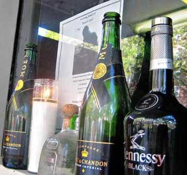 EMT accused of refusing to help a pregnant woman is killed outside club