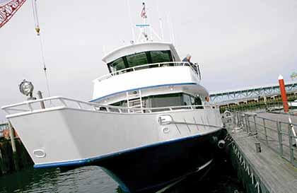 E. River ferry service to stop at Hunters Pt.