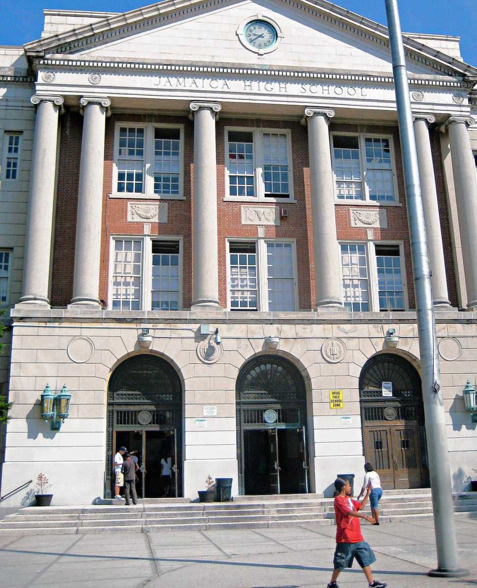 Court tells city to keep Jamaica HS open