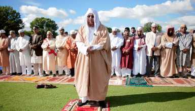 Muslim holy day draws thousands to Jamaica HS