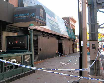 Two die outside clubs in west Qns.