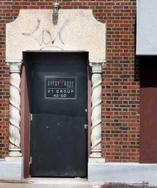 CB 2 says no to liquor license for strip club