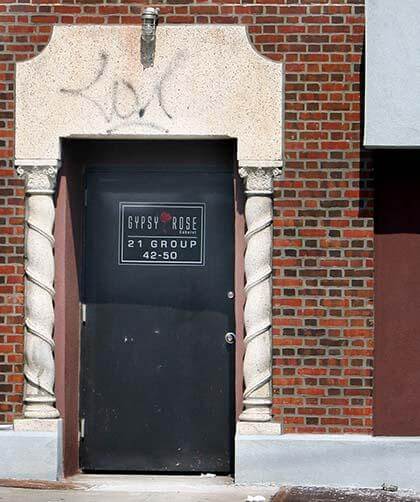 CB 2 says no to liquor license for strip club
