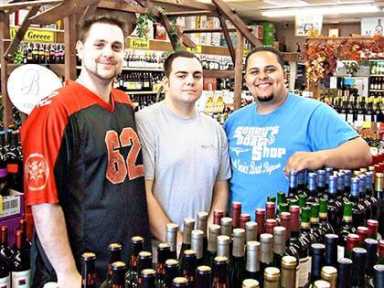 Protesters slam guv’s wine sale plan at Flushing store