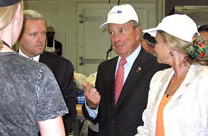 Bloomberg visits incubator