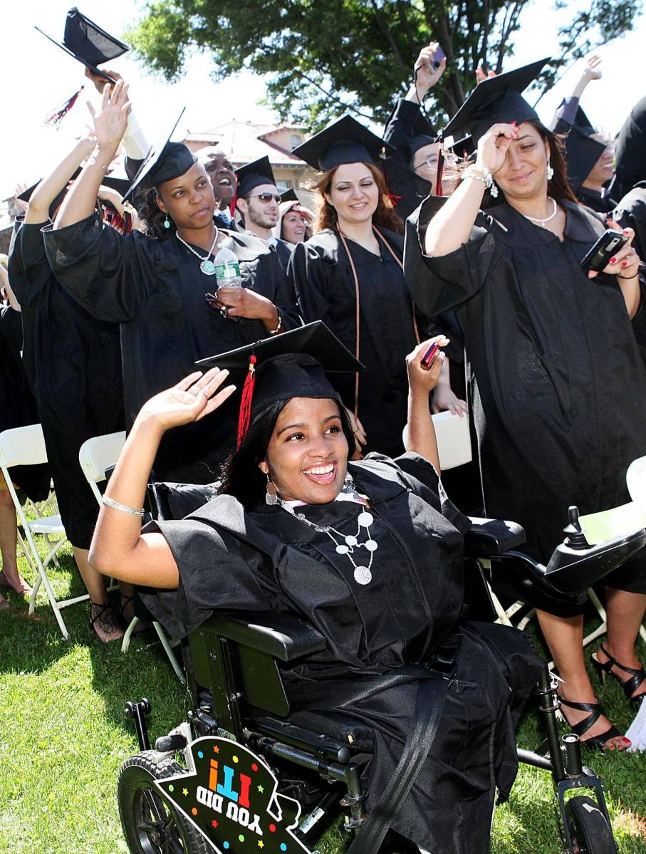 Queens grads inspired to dream