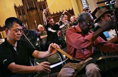 International musicians flock to Astoria to collaborate New York City Musical Saw Festival performers to put on show, host workshops on unique instrument