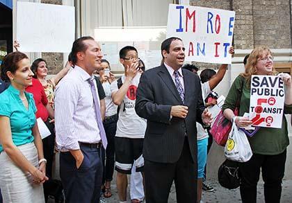 Straphangers call for QM22 revival