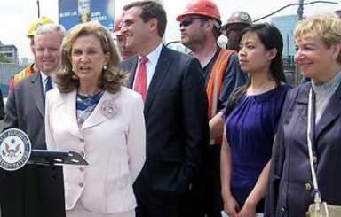 Maloney touts rail project at Sunnyside Yds.