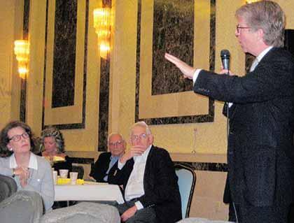 Manhattan DA warns Queens on rise of radical terrorism in city