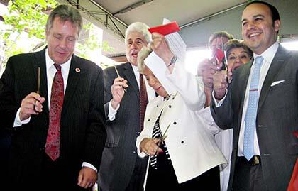 Elmhurst Hospital opens new brick walkway