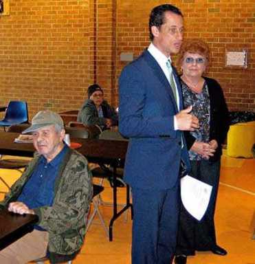 Weiner slams feds on benefits