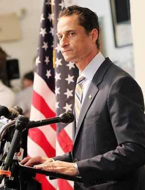 Weiner sits on vast war chest