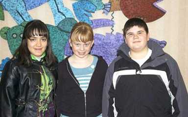 Carolers raise $400 for Bayside children’s hospital