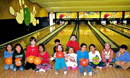 Flushing pupils bowl to raise funds for Haiti