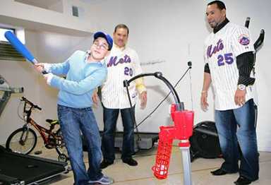 Queens kids meet the Mets