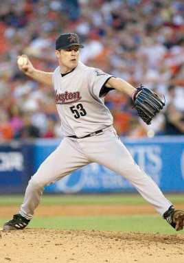 Baseball great opens Bayside batting cages