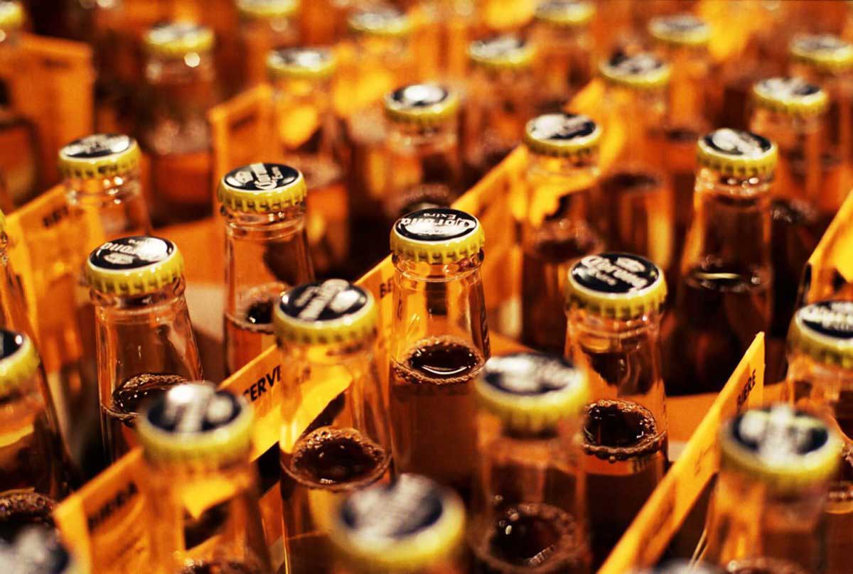 Suspect sought in connection with theft of 3,500 cases of beer from freight train car on Ridgewood/Glendale border